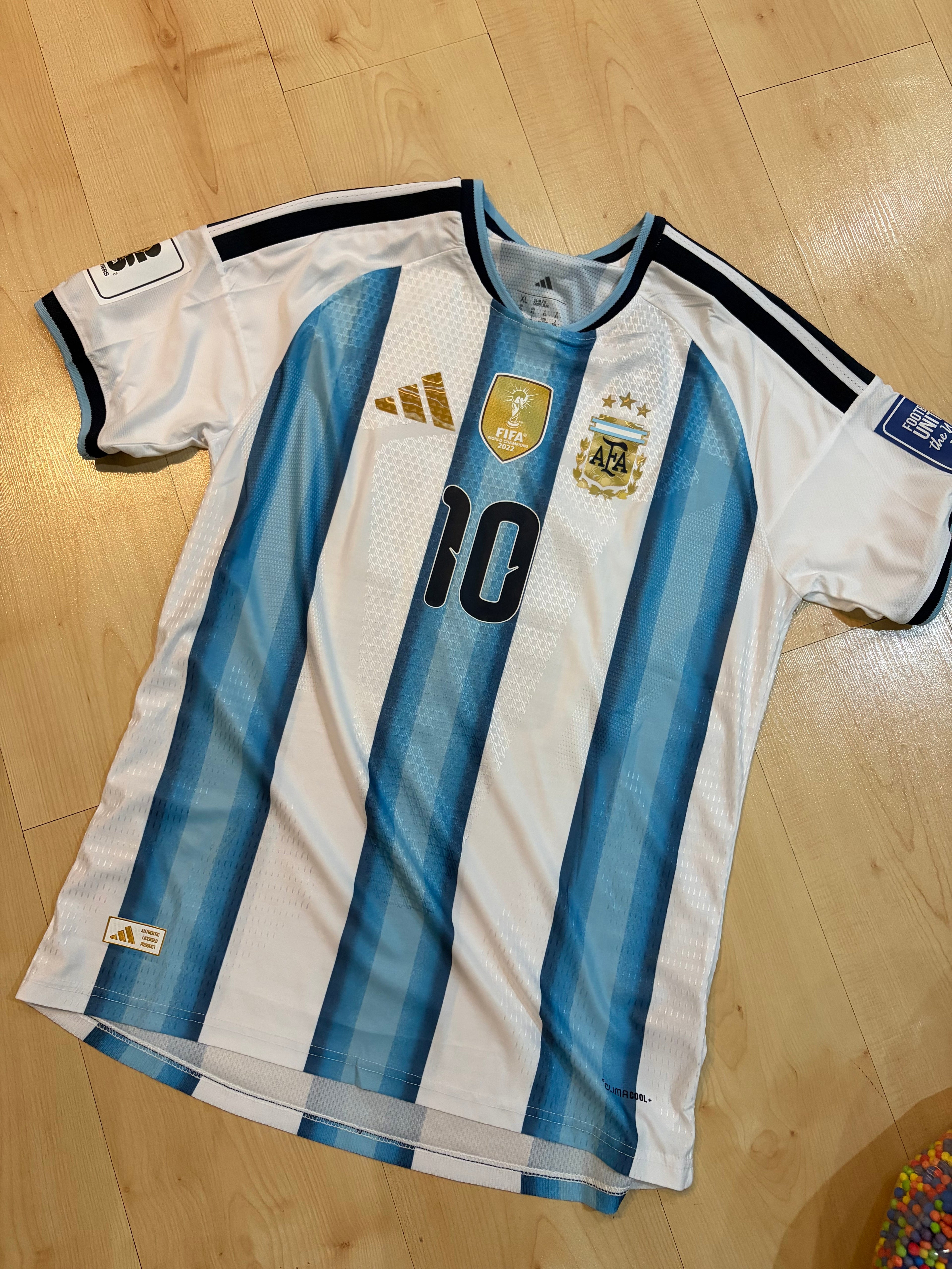 On Hand - 2026 Argentina Home Kit (XL - MESSI /10)
